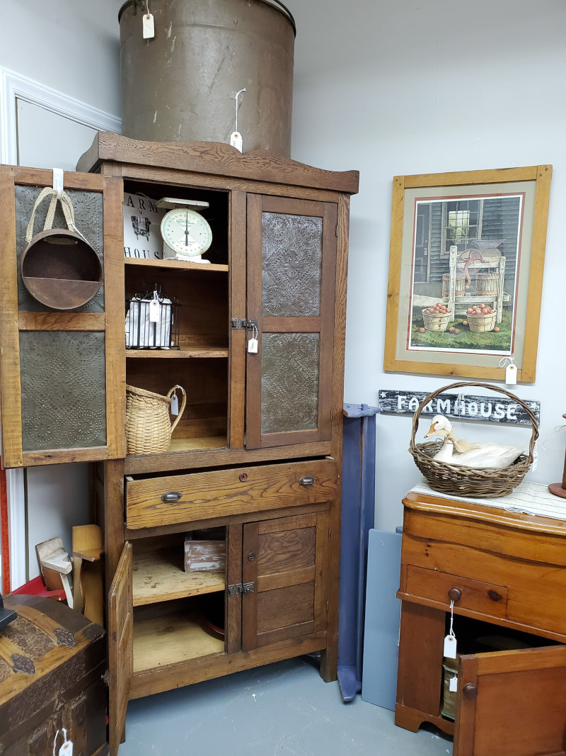 How to Choose Vintage Furniture